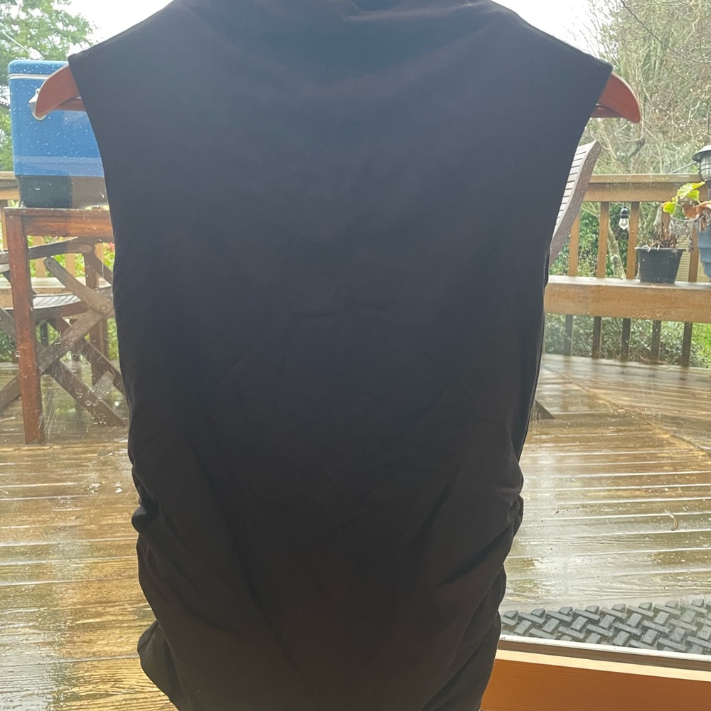 GAP women’s mock black Tank Top